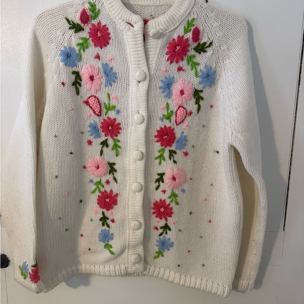 1950s Floral Embroidered Cardigan Sweater